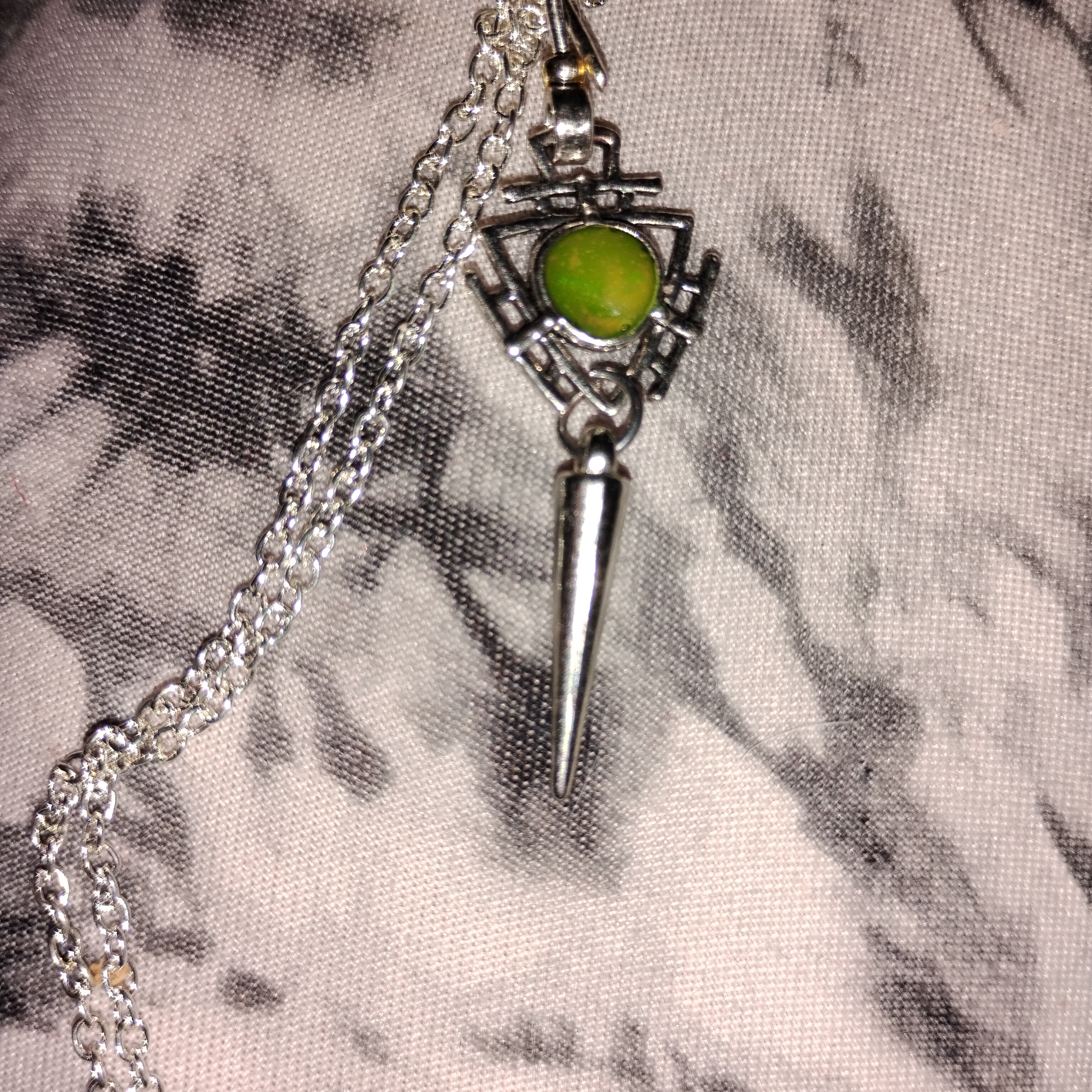 Silver Spike Pendant Necklace With Lime Green Stone